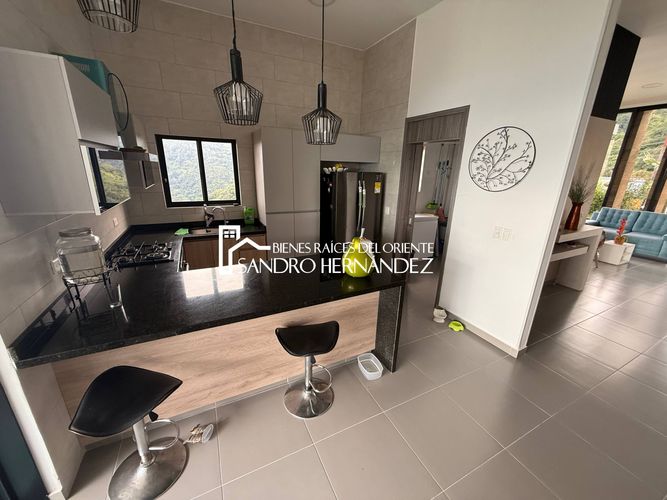 Casa de 3 alcobas en venta en Casiano, Floridablanca, 160 m² · foto 14 de 24
