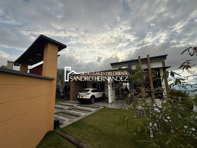 Casa de 3 alcobas en venta en Casiano, Floridablanca, 160 m² · foto 23 de 24