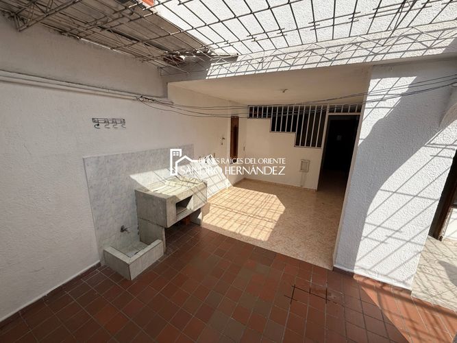 Casa de 4 alcobas en venta en El Prado, Bucaramanga, 320 m² · foto 22 de 24