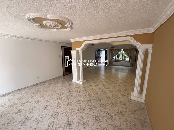 Casa de 4 alcobas en venta en El Prado, Bucaramanga, 320 m² · foto 23 de 24