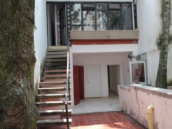 Casa de 8 alcobas en venta en Tequendama, Cali, 392 m² · foto 22 de 24