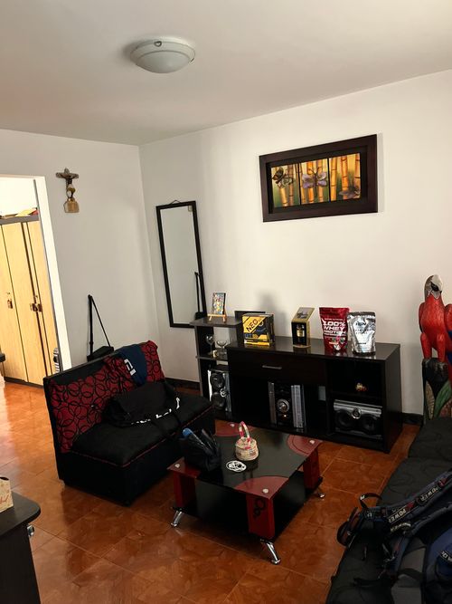 Casa de 8 alcobas en venta en La Pradera- Puente Aranda, Bogotá, 128 m² · foto 10 de 18