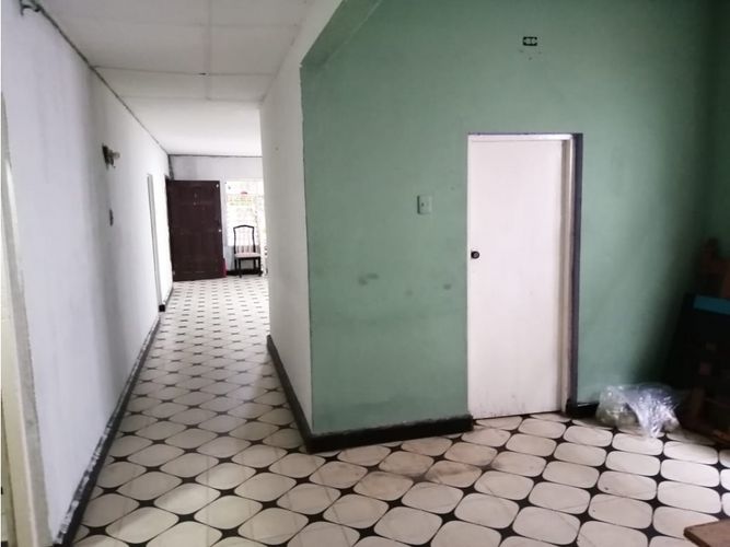 Casa de 14 alcobas en venta en Chiquinquira, Barranquilla, 310 m² · foto 3 de 15