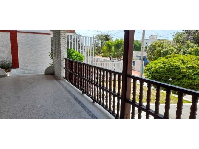 Casa de 7 alcobas en arriendo en El Tabor, Barranquilla, 900 m² · foto 3 de 18