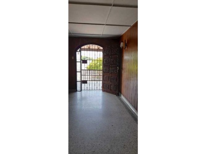 Casa de 7 alcobas en arriendo en El Tabor, Barranquilla, 900 m² · foto 4 de 18