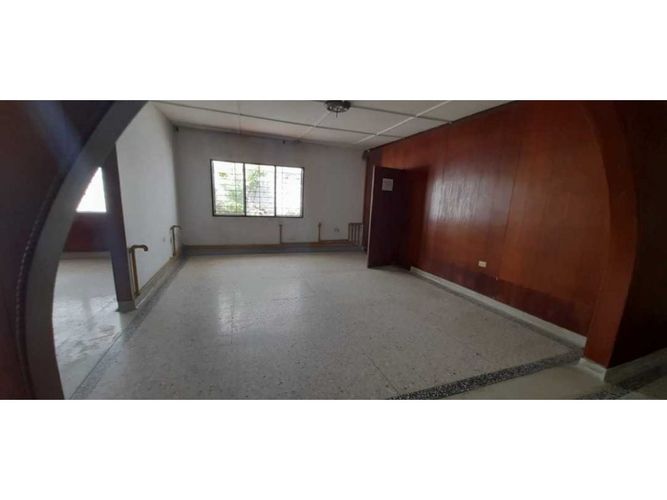 Casa de 7 alcobas en arriendo en El Tabor, Barranquilla, 900 m² · foto 7 de 18