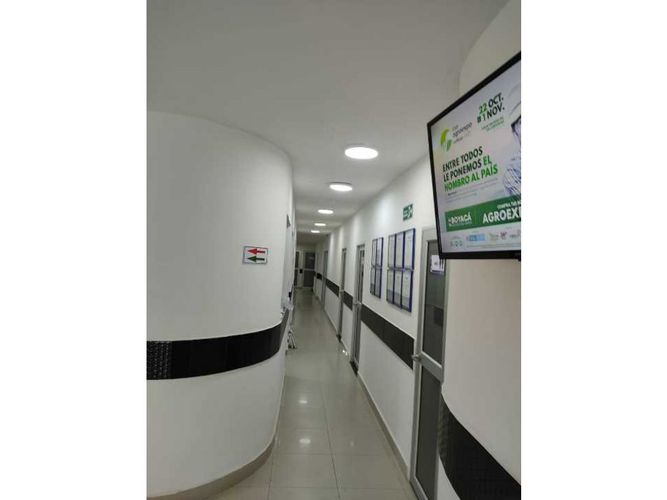 Casa de 7 alcobas en arriendo en El Recreo, Barranquilla, 374 m² · foto 2 de 9