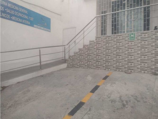 Casa de 7 alcobas en arriendo en El Recreo, Barranquilla, 374 m² · foto 7 de 9