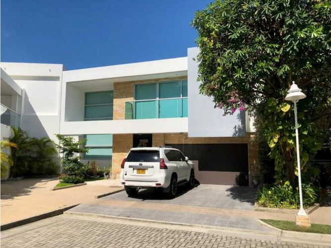 Casa de 3 alcobas en venta en Rural, Puerto Colombia, 235 m² · foto 2 de 13