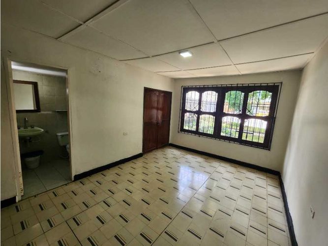 Casa de 7 alcobas en arriendo en Altamira, Barranquilla, 494 m² · foto 5 de 24