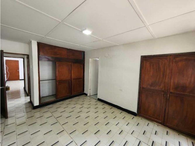 Casa de 7 alcobas en arriendo en Altamira, Barranquilla, 494 m² · foto 6 de 24
