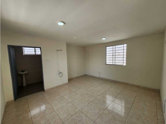 Casa de 7 alcobas en arriendo en Altamira, Barranquilla, 494 m² · foto 19 de 24