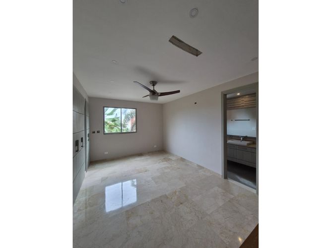 Casa de 5 alcobas en venta en Villa Campestre, Puerto Colombia, 480 m² · foto 13 de 24