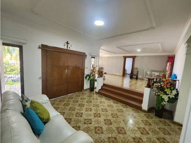 Casa de 6 alcobas en arriendo en La Concepcion, Barranquilla, 520 m² · foto 8 de 24