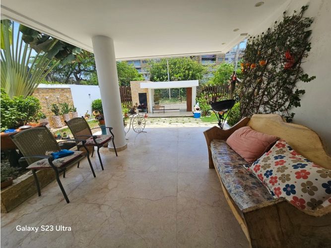 Casa de 4 alcobas en venta en Lagos Del Caujaral, Puerto Colombia, 560 m² · foto 2 de 17