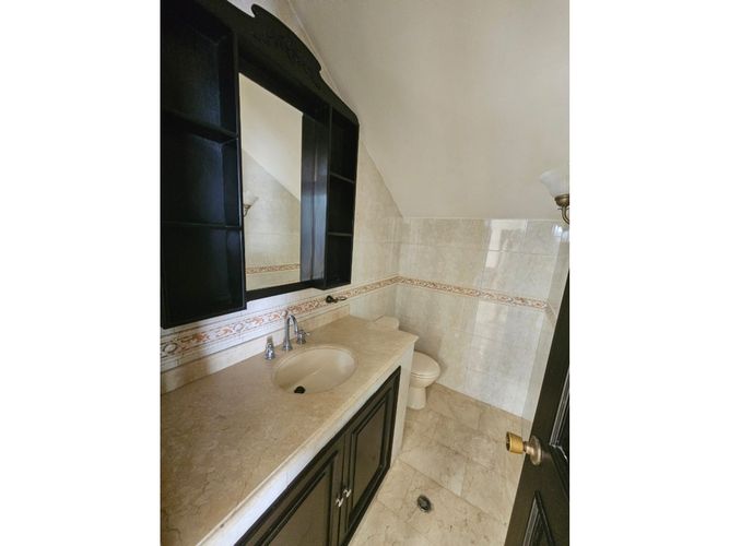 Casa de 4 alcobas en arriendo en Altos De Riomar, Barranquilla, 493 m² · foto 7 de 24