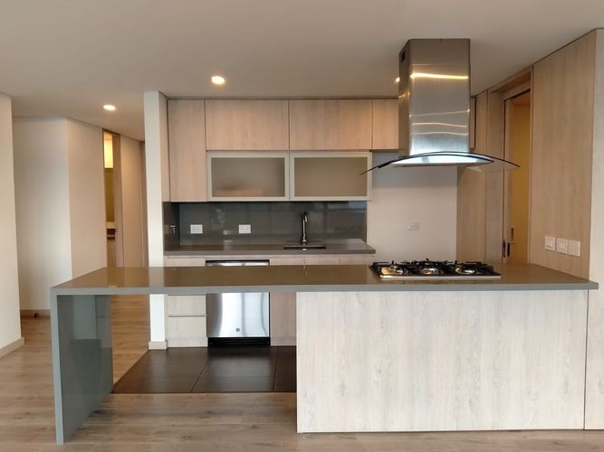 Apartamento de 3 alcobas en arriendo en El Poblado, Medellín, 123 m² · foto 5 de 19