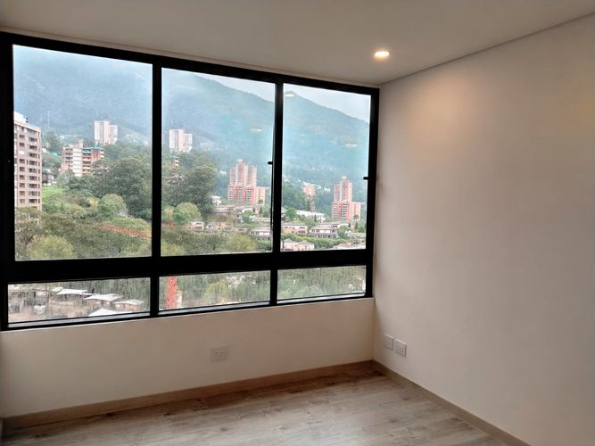 Apartamento de 3 alcobas en arriendo en El Poblado, Medellín, 123 m² · foto 15 de 19