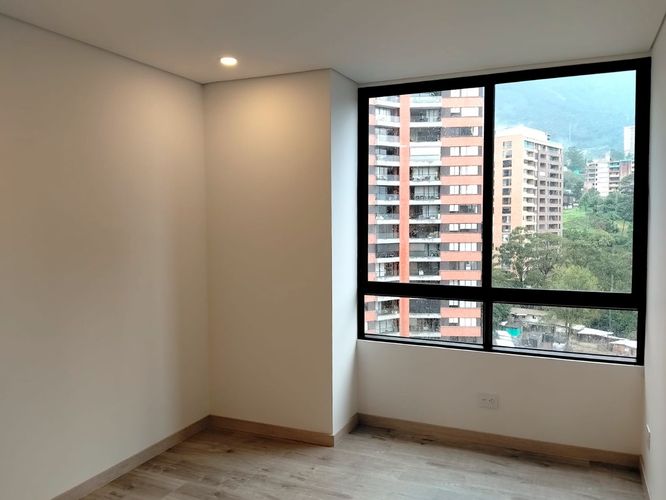 Apartamento de 3 alcobas en arriendo en El Poblado, Medellín, 123 m² · foto 16 de 19