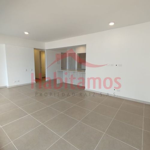 Apartamento de 3 alcobas en arriendo en El Poblado, Medellín, 140 m² · foto 4 de 24