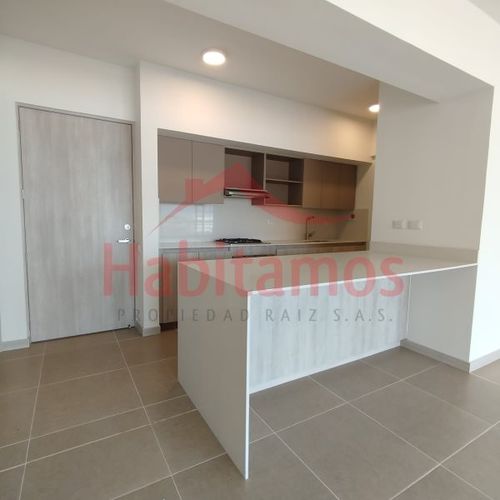Apartamento de 3 alcobas en arriendo en El Poblado, Medellín, 140 m² · foto 5 de 24
