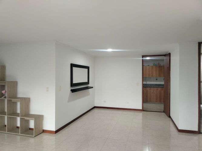 Apartamento de 3 alcobas en arriendo en El Poblado, Medellín, 134 m² · foto 6 de 17