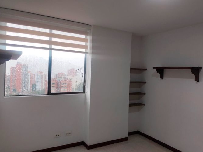 Apartamento de 3 alcobas en arriendo en El Poblado, Medellín, 134 m² · foto 9 de 17