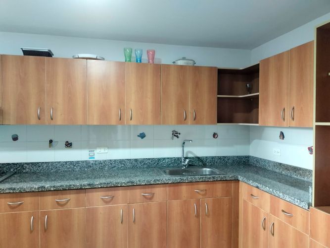 Apartamento de 3 alcobas en arriendo en El Poblado, Medellín, 134 m² · foto 3 de 17