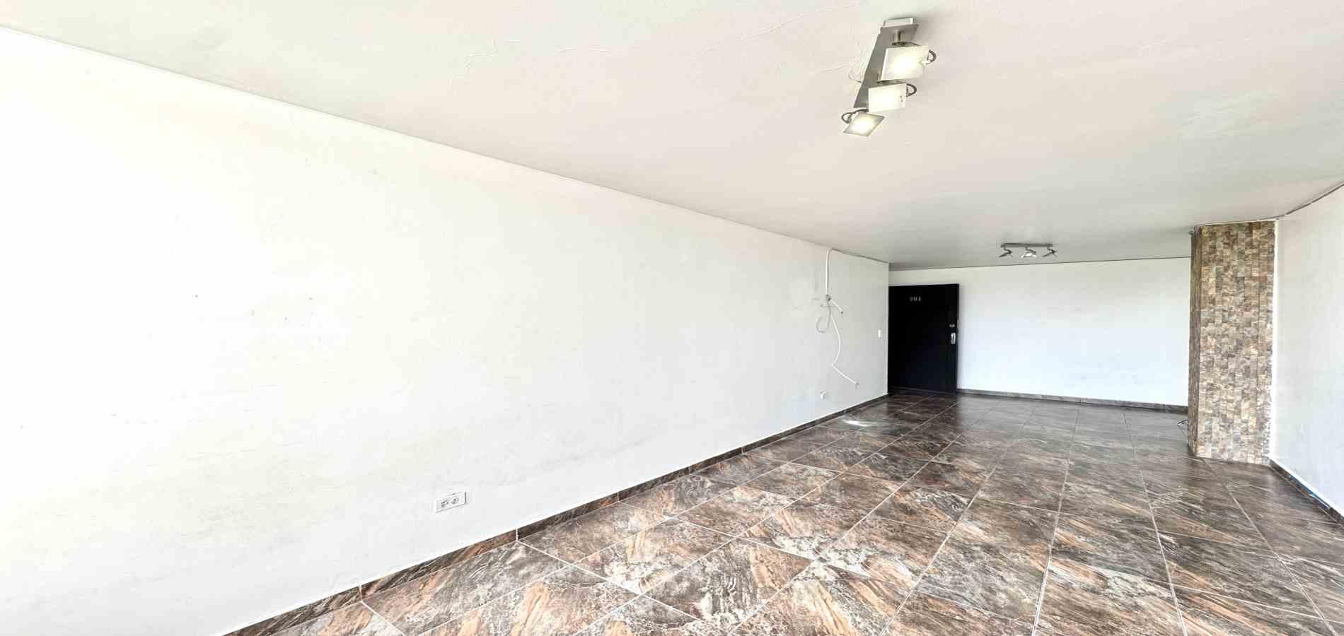 Apartamento en venta en El Plumon, Pereira · foto 3 de 9