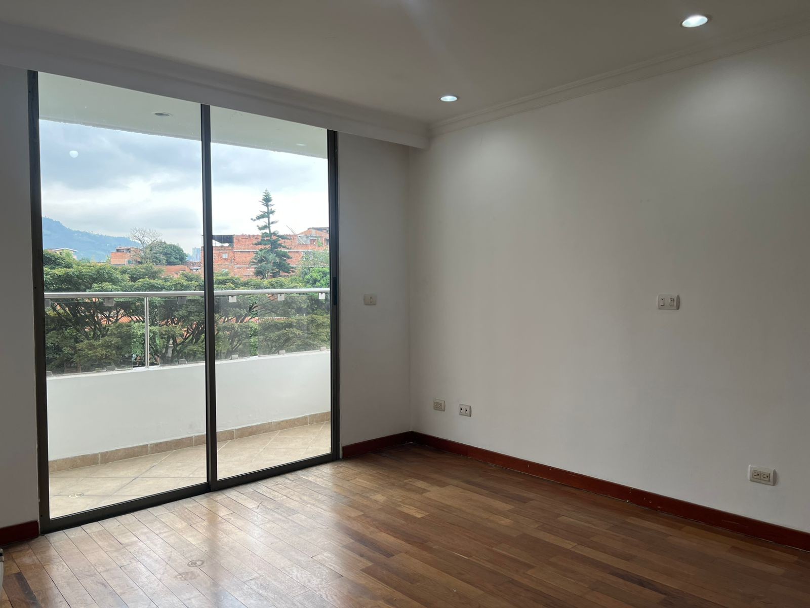 Apartamento en arriendo en Loma Benedictinos, Envigado · foto 10 de 18