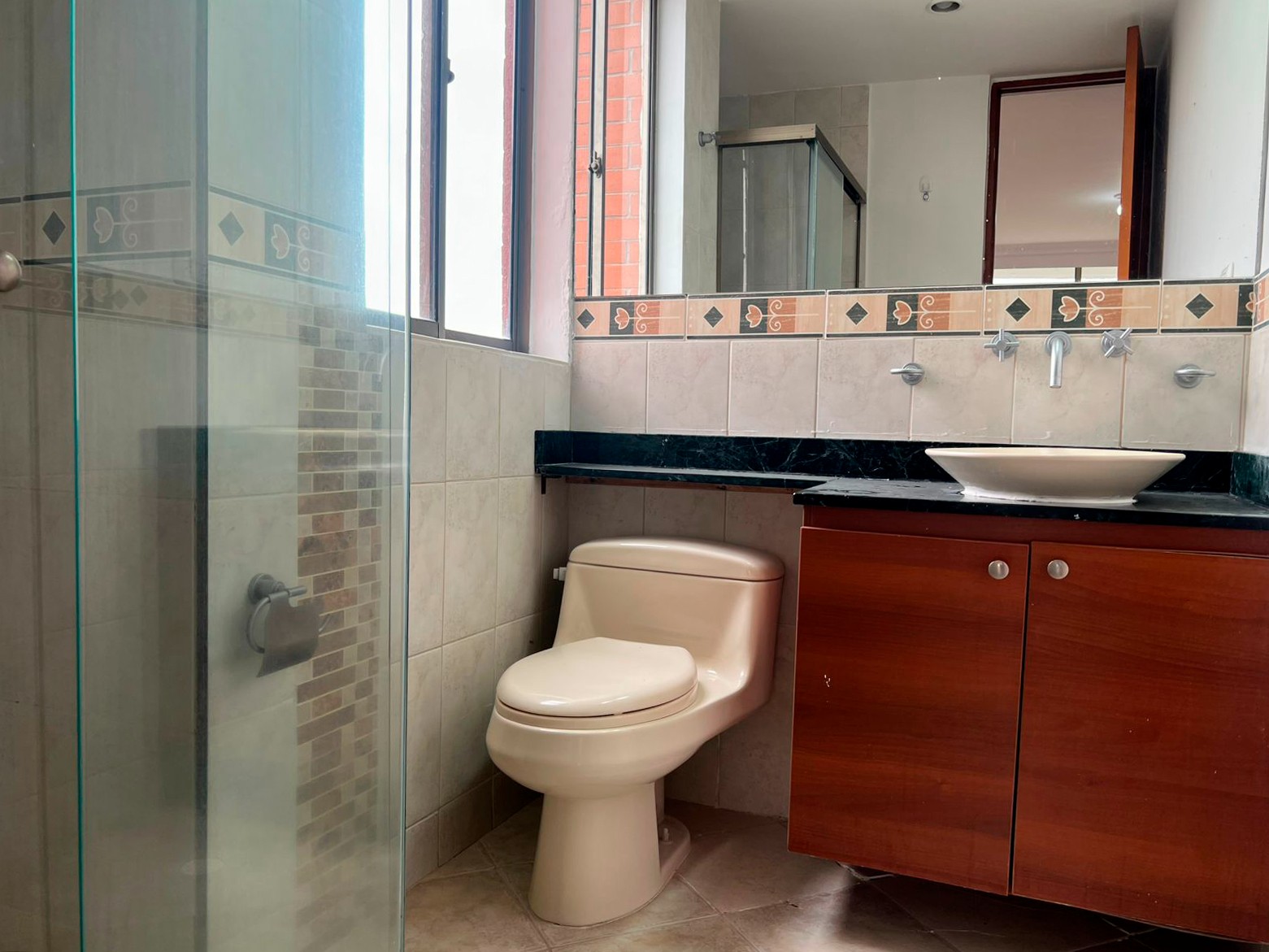 Apartamento en arriendo en Loma Benedictinos, Envigado · foto 17 de 18