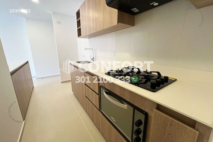 Apartamento de 3 alcobas en arriendo en El Poblado, Medellín, 93 m² · foto 3 de 24