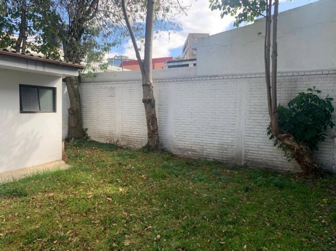 Casa en venta en Santa Ana, Bogotá · foto 2 de 24