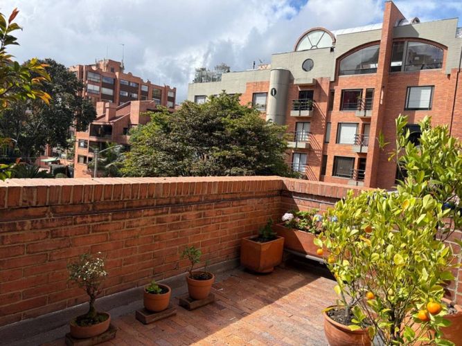 Apartamento en venta en Santa Barbara Central, Bogotá · foto 2 de 24