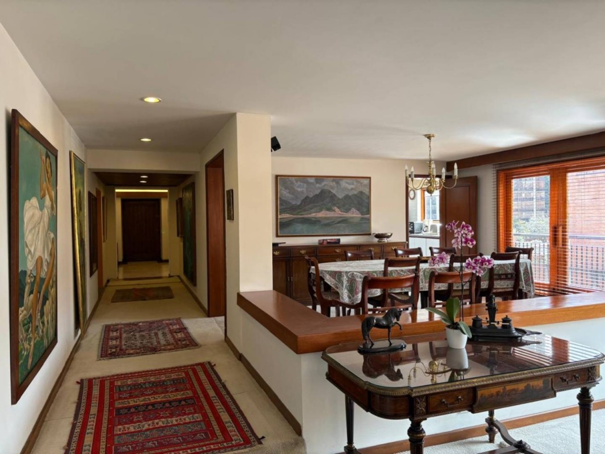 Apartamento en venta en Santa Barbara Central, Bogotá · foto 7 de 24