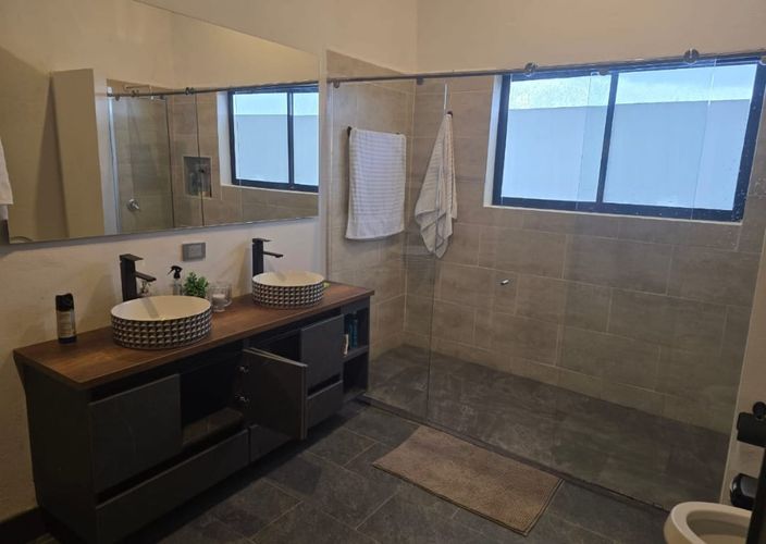 Casa de 3 alcobas en venta en San Antonio De Pereira, Rionegro, 270 m² · foto 10 de 18