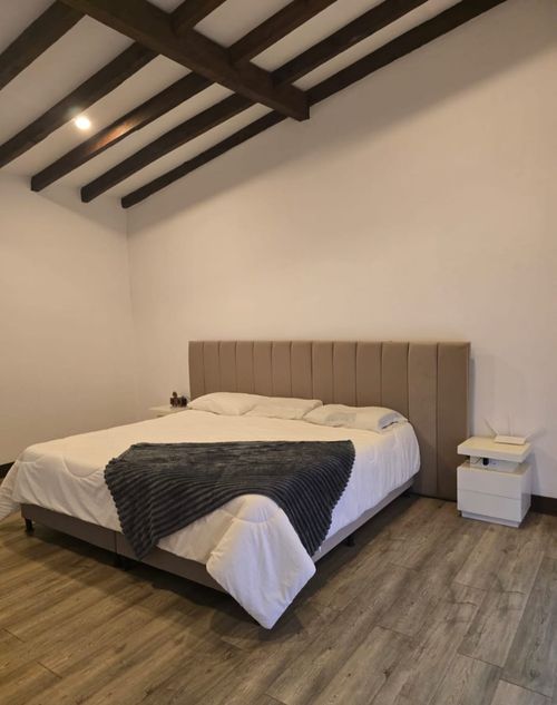 Casa de 3 alcobas en venta en San Antonio De Pereira, Rionegro, 270 m² · foto 13 de 18