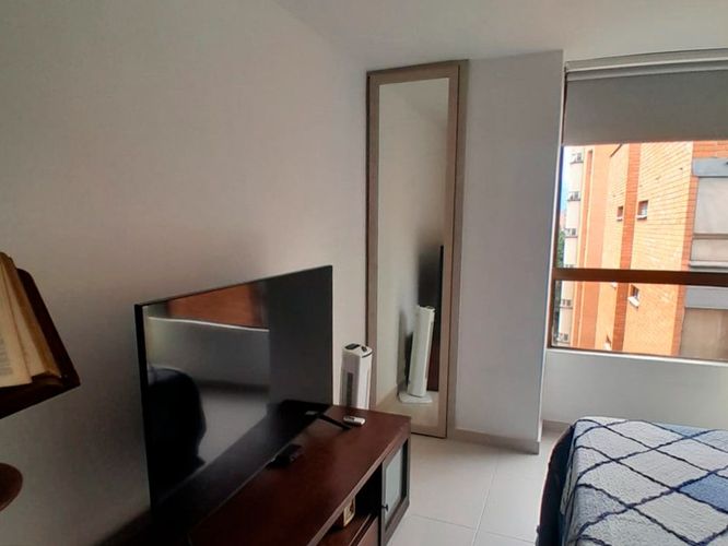 Apartamento de 2 alcobas en arriendo en El Poblado, Medellín, 78 m² · foto 6 de 11