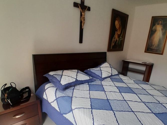 Apartamento de 2 alcobas en arriendo en El Poblado, Medellín, 78 m² · foto 9 de 11