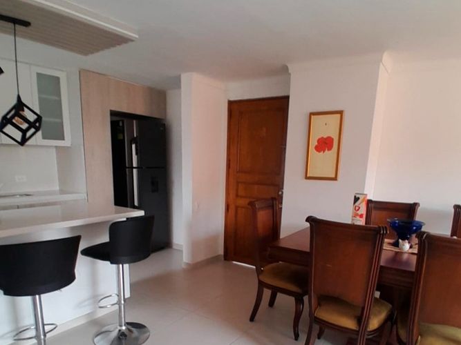 Apartamento de 2 alcobas en arriendo en El Poblado, Medellín, 78 m² · foto 8 de 11