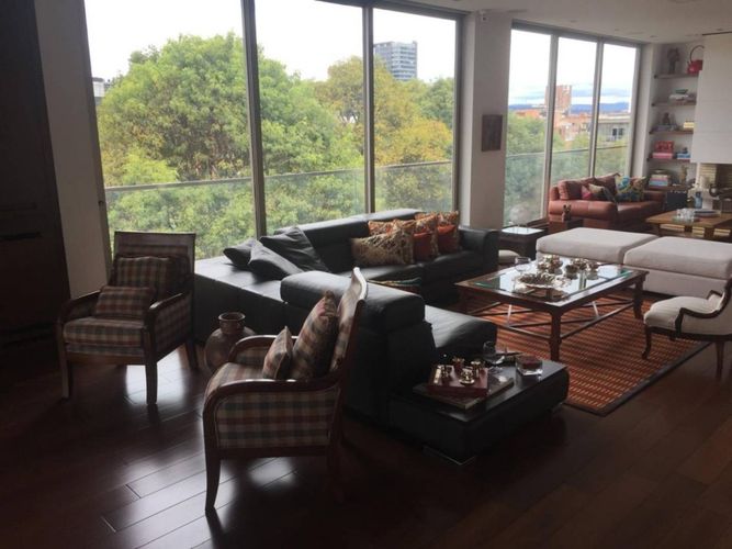 Apartamento de 3 alcobas en venta en Chicó Navarra, Bogotá, 316 m² · foto 5 de 24