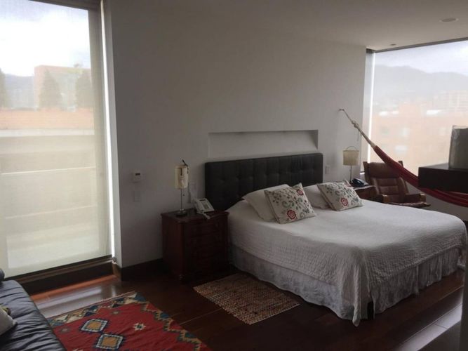 Apartamento de 3 alcobas en venta en Chicó Navarra, Bogotá, 316 m² · foto 12 de 24