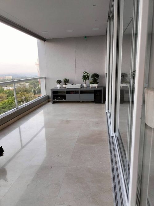 Apartamento de 3 alcobas en venta en Pance, Cali, 211 m² · foto 5 de 22
