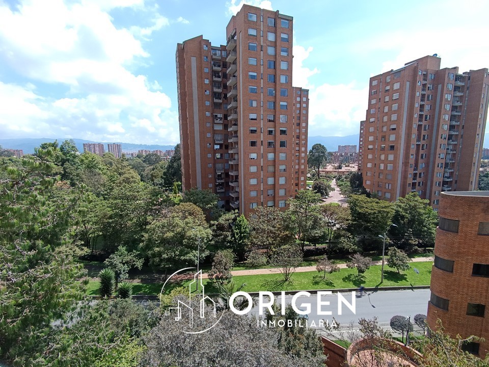 Apartamento en venta en Gratamira, Bogotá · foto 10 de 24