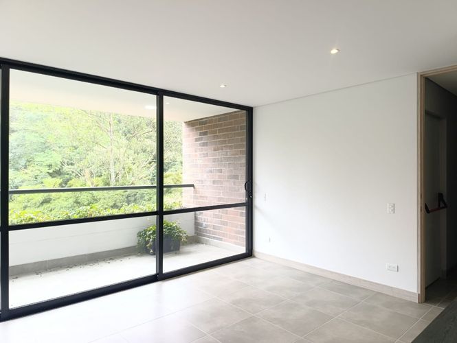 Apartamento de 1 alcoba en arriendo en Los Balsos, Medellín, 67 m² · foto 3 de 18