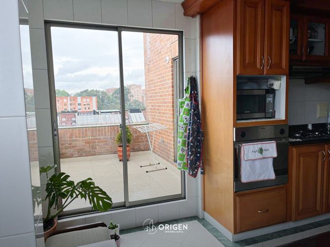 Apartamento en venta en El Contador, Bogotá · foto 4 de 24