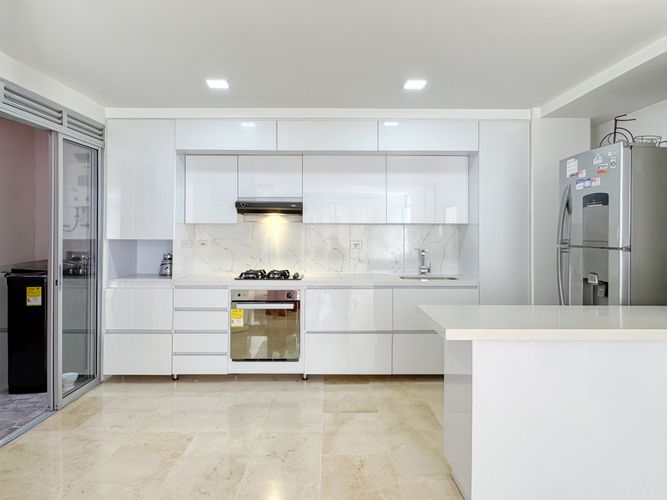 Apartamento de 3 alcobas en venta en Belén, Medellín, 146 m² · foto 2 de 17