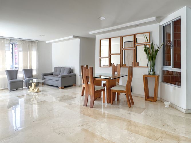 Apartamento de 3 alcobas en venta en Belén, Medellín, 146 m² · foto 5 de 17