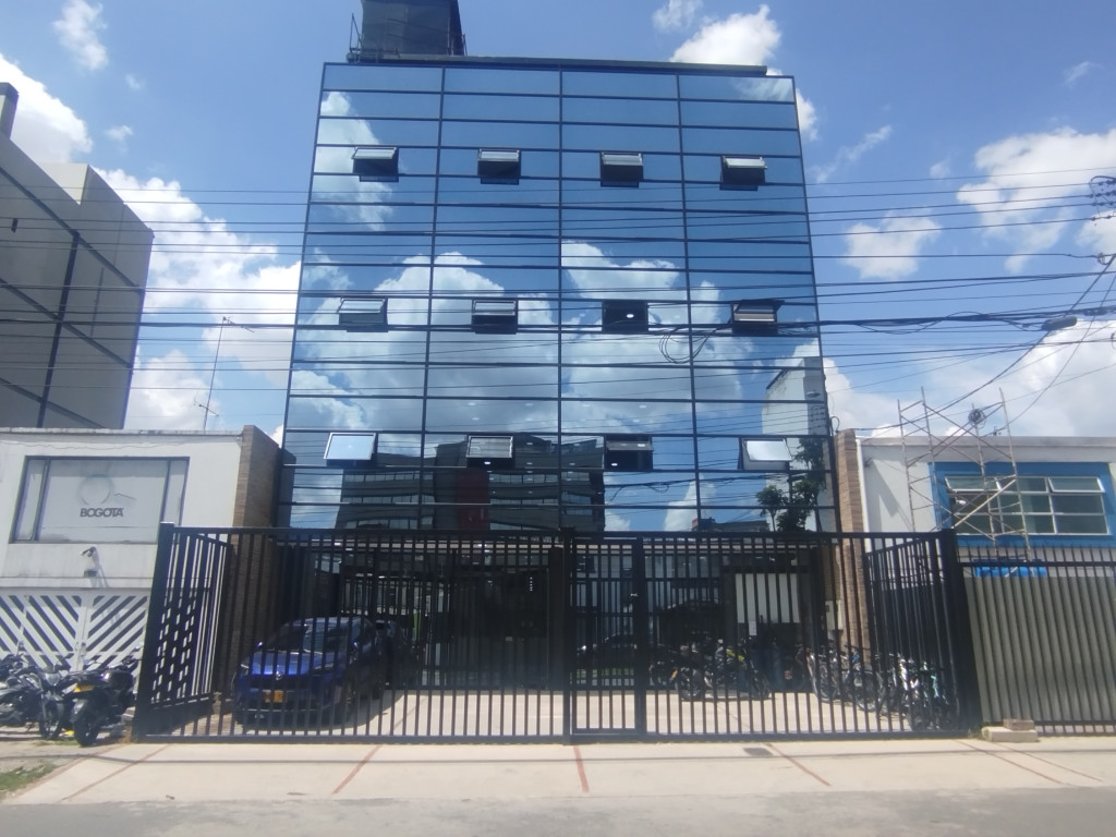 Office for rent in La castellana, Bogotá