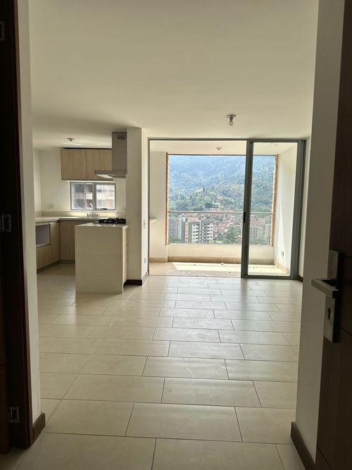 Apartamento de 2 alcobas en venta en Camino Verde, Envigado, 77 m² · foto 17 de 24